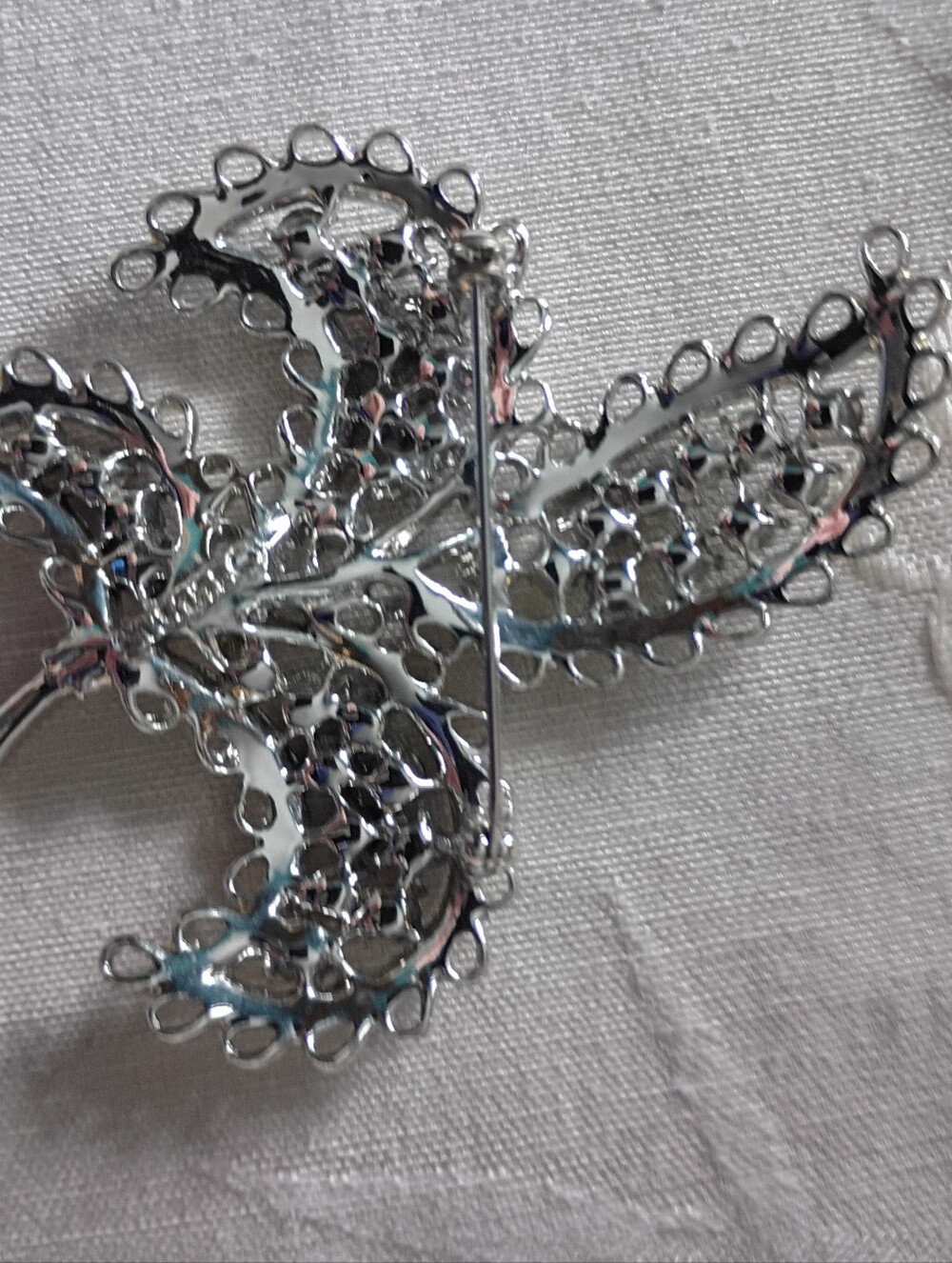 Vintage Leaf Openwork Aurora Rhinestones Silver Brooch Pin, Emmons Signed - Picture 3 of 3